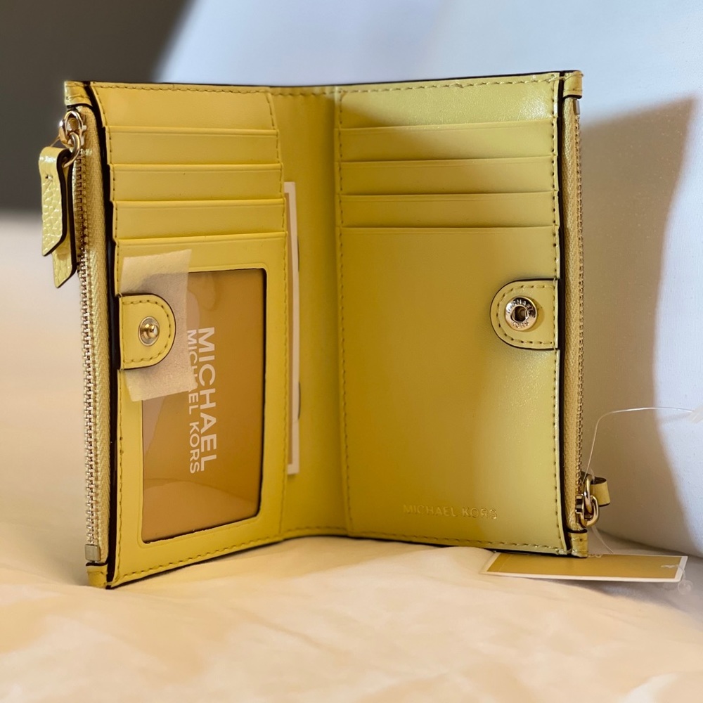 Michael Kors Zip Card Case